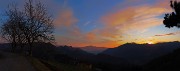 50 Il sole tramonta verso il Monte Zucco